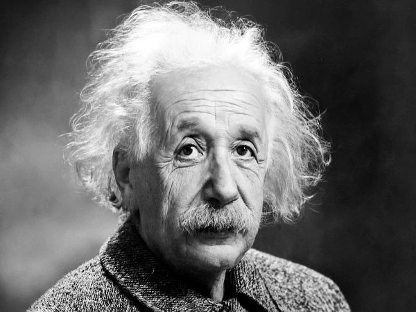 Айнщайн